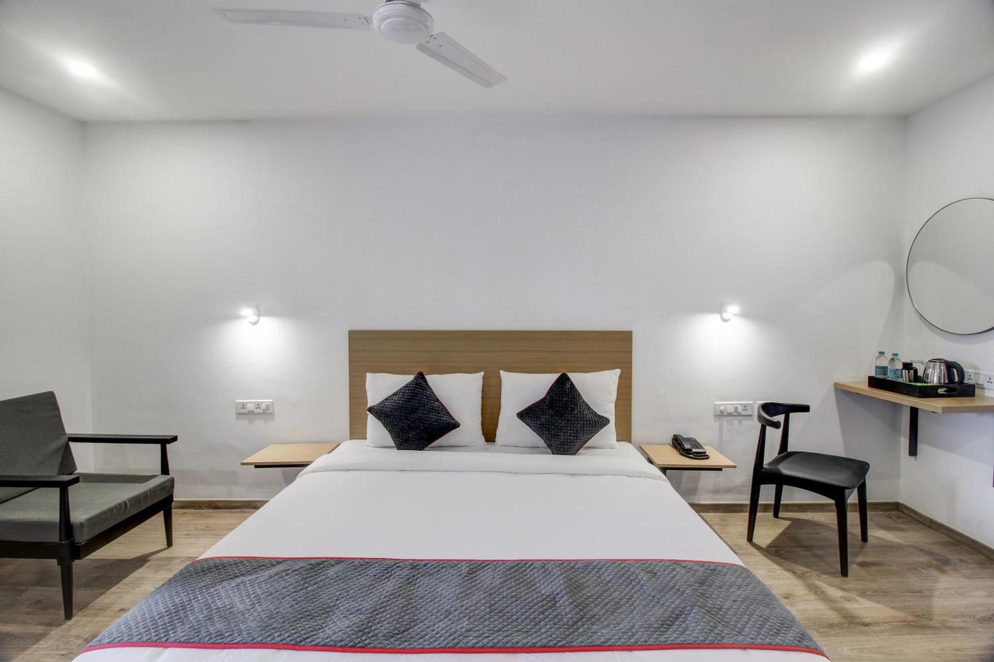 Super Townhouse Rcc Majestic 397 Lb Nagar Hyderabad Exterior foto