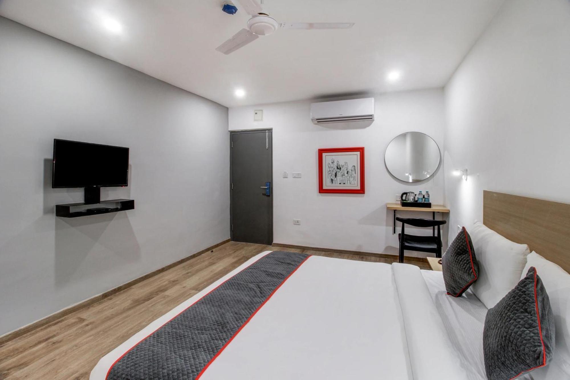 Super Townhouse Rcc Majestic 397 Lb Nagar Hyderabad Exterior foto