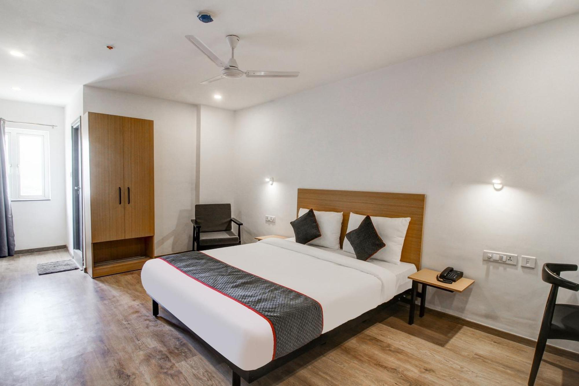 Super Townhouse Rcc Majestic 397 Lb Nagar Hyderabad Exterior foto