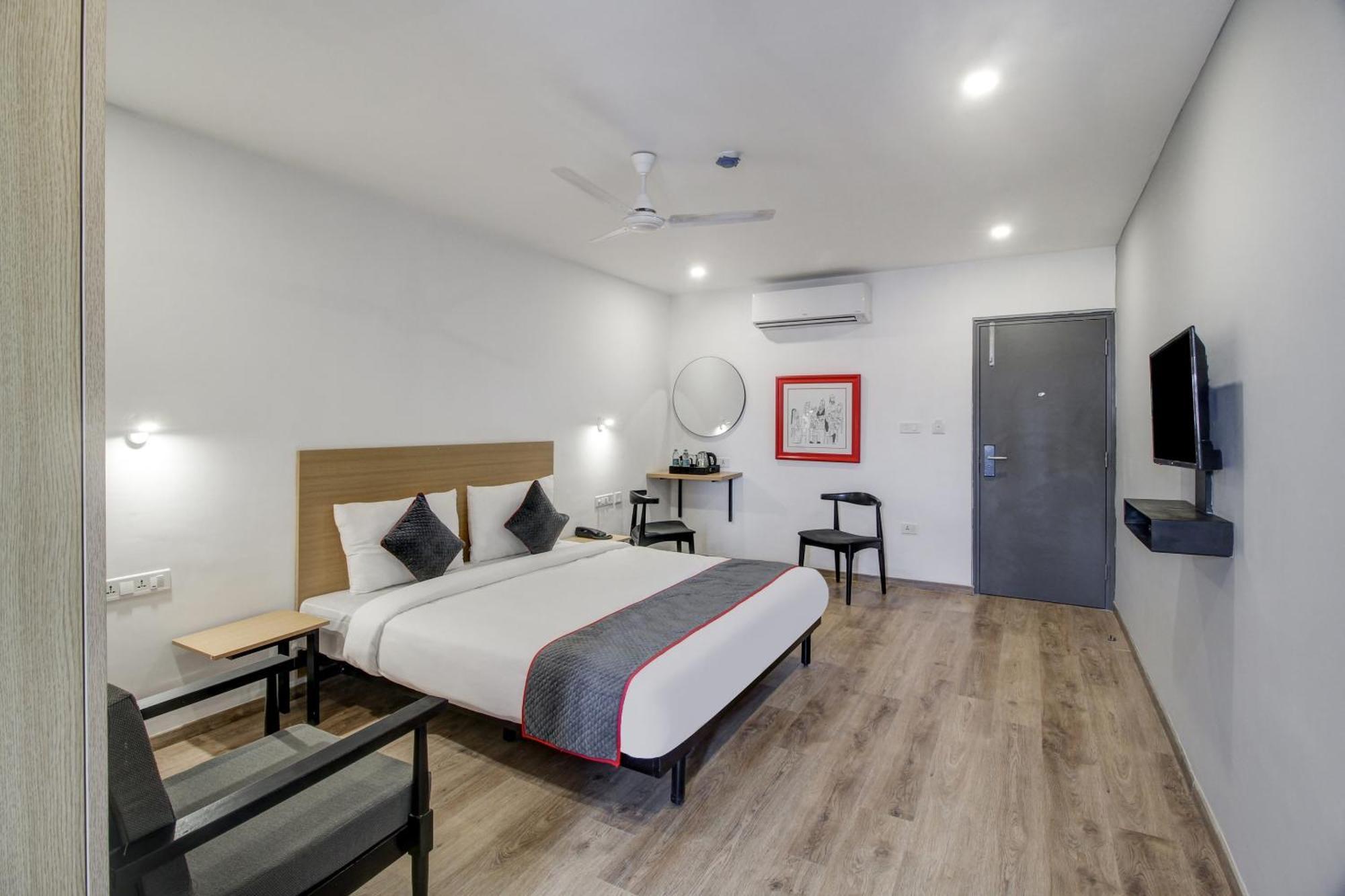 Super Townhouse Rcc Majestic 397 Lb Nagar Hyderabad Exterior foto