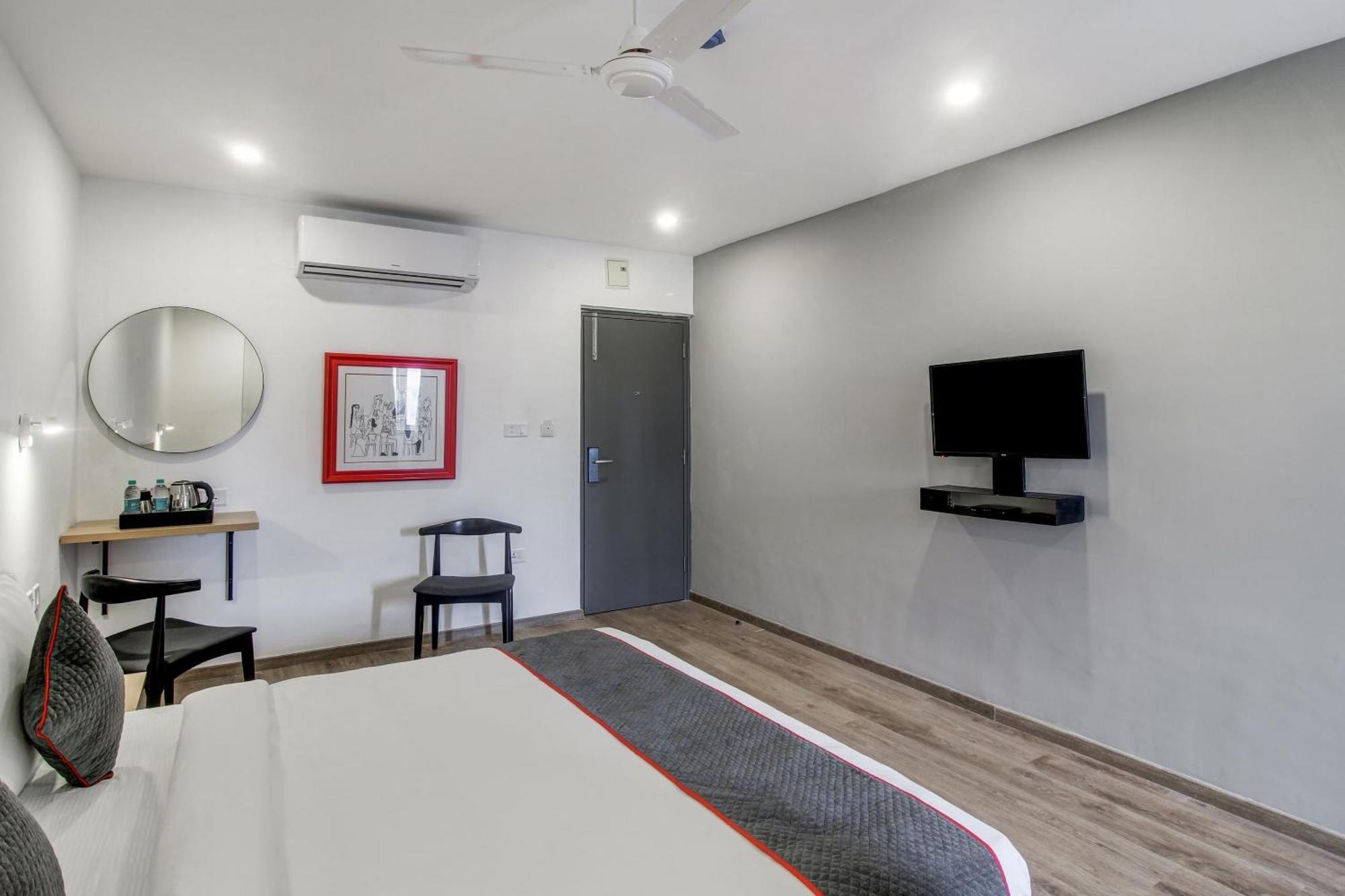 Super Townhouse Rcc Majestic 397 Lb Nagar Hyderabad Exterior foto