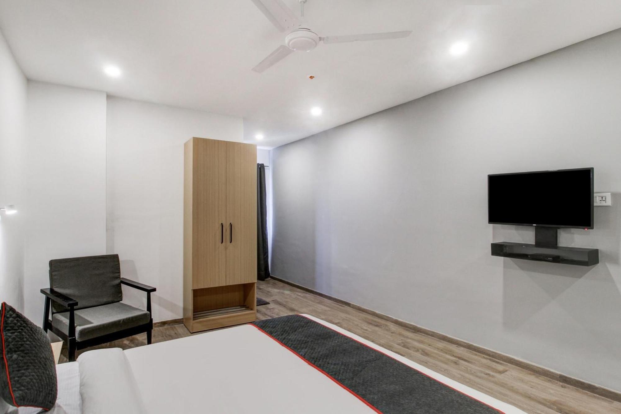 Super Townhouse Rcc Majestic 397 Lb Nagar Hyderabad Exterior foto