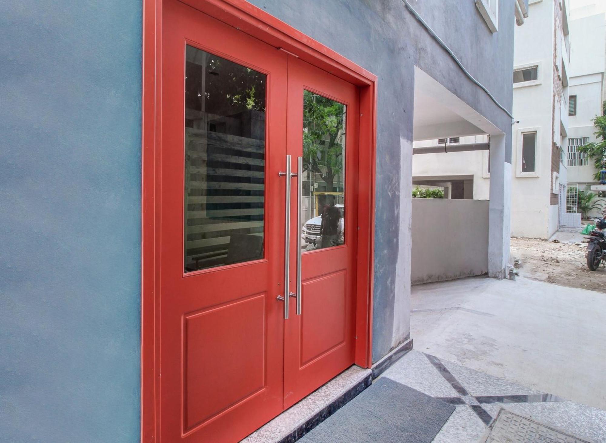 Super Townhouse Rcc Majestic 397 Lb Nagar Hyderabad Exterior foto
